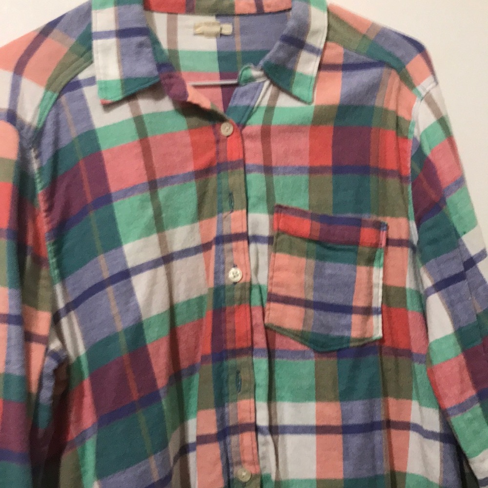Button down - Picture 2 of 2